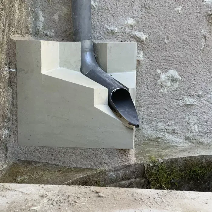 corniche pierre traditionnelle